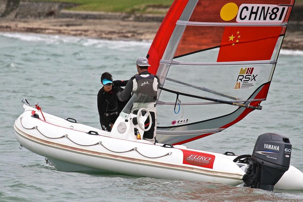 NZ coach, David Robertson works with China’s RS:X Olympic representatives, Takapuna, March 31 2016  © Richard Gladwell www.photosport.co.nz